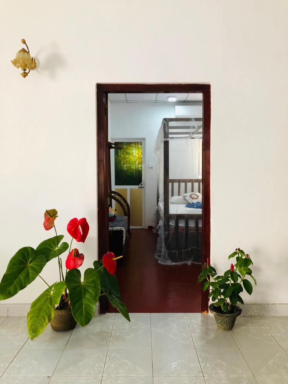Mirissa White House Hotel Exterior foto